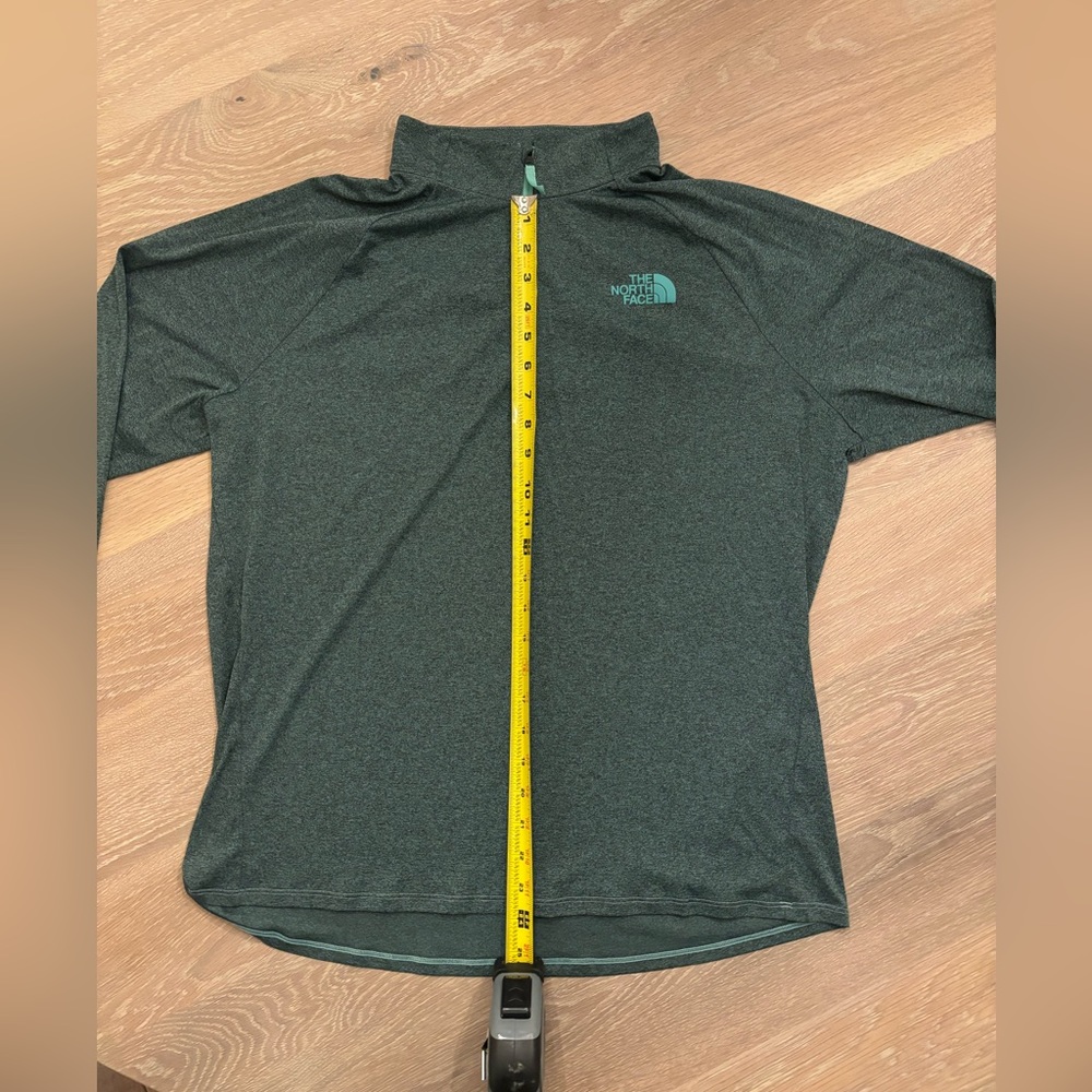 The North Face 1/4 zip size XL - Picture 5 of 5